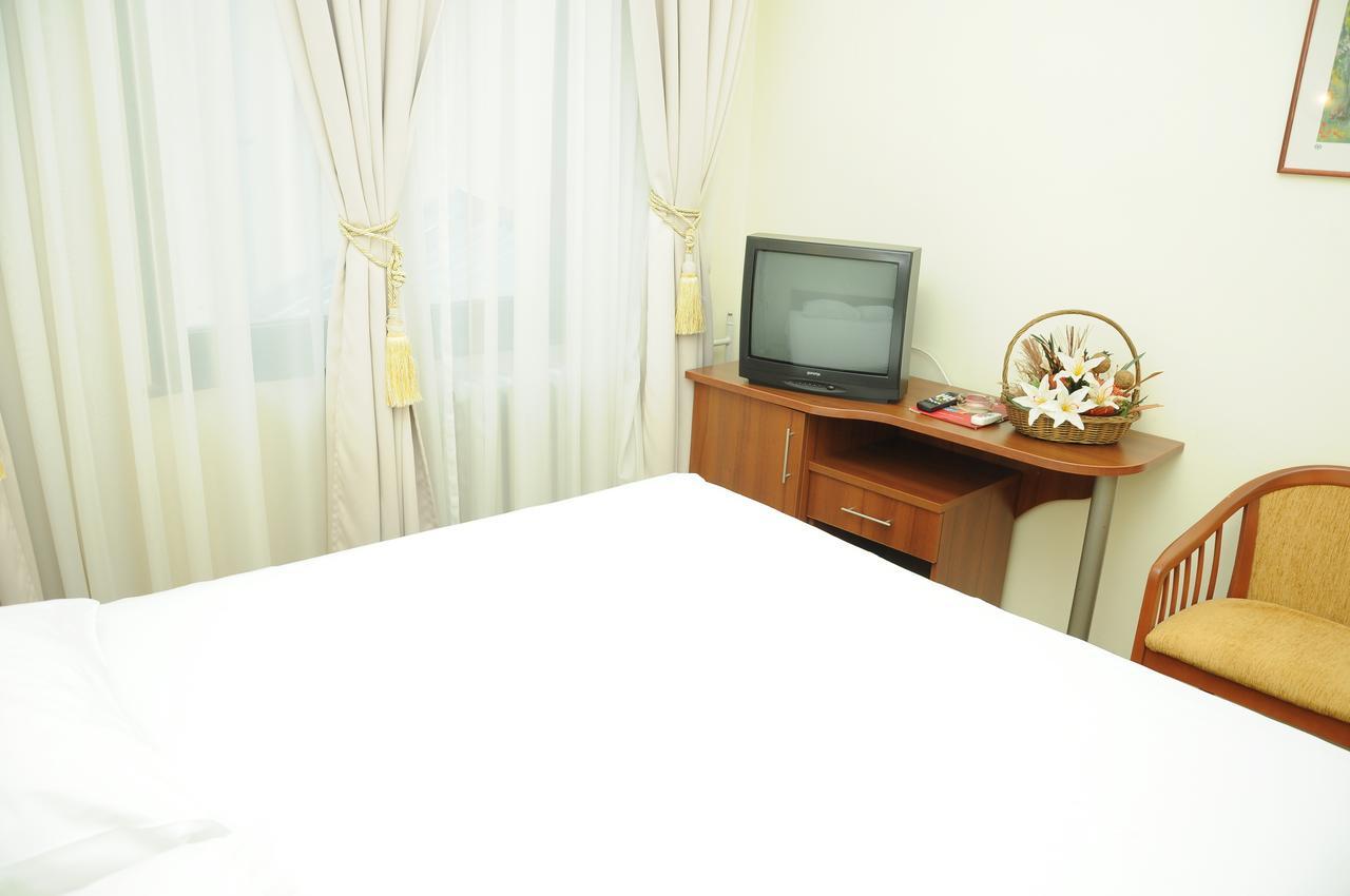 Hotel Shirok Sokak Bitola Exteriör bild